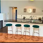 아파트 Prime Location Clifton 2 Bed Self Contained Spacious Garden