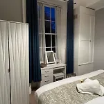 Prime Location Clifton 2 Bed Self Contained Spacious Garden *