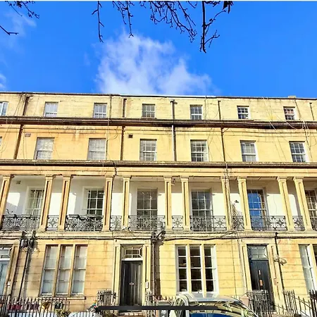 Prime Location Clifton 2 Bed Self Contained Spacious Garden * Bristol