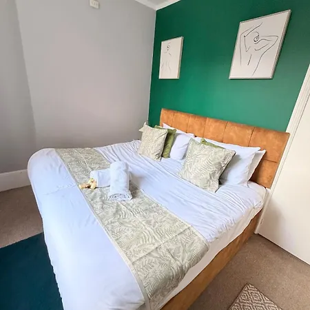 Apartament Prime Location Clifton 2 Bed Self Contained Spacious Garden