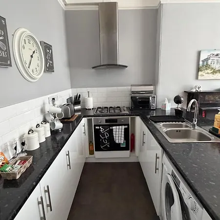 Daire Prime Location Clifton 2 Bed Self Contained Spacious Garden