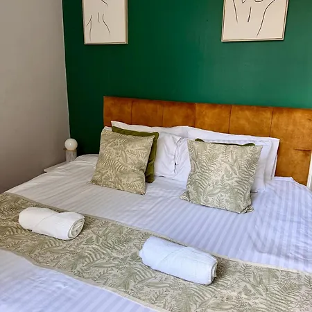 Daire Prime Location Clifton 2 Bed Self Contained Spacious Garden