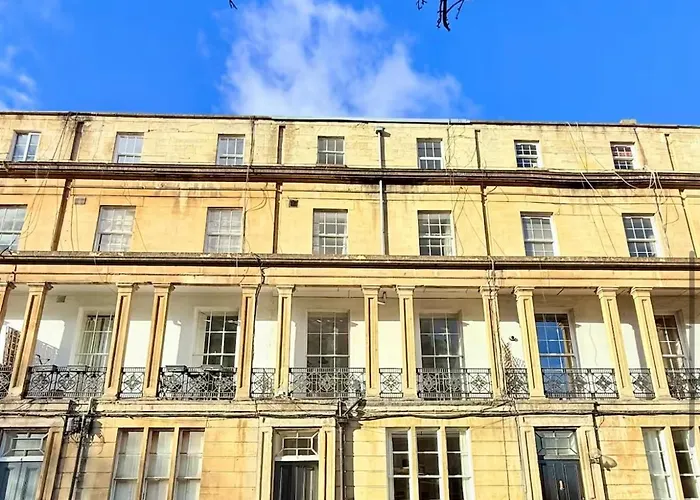 Prime Location Clifton 2 Bed Self Contained Spacious Garden * Bristol