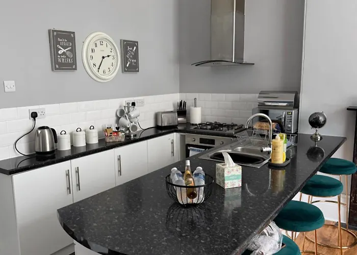 Prime Location Clifton 2 Bed Self Contained Spacious Garden * Bristol