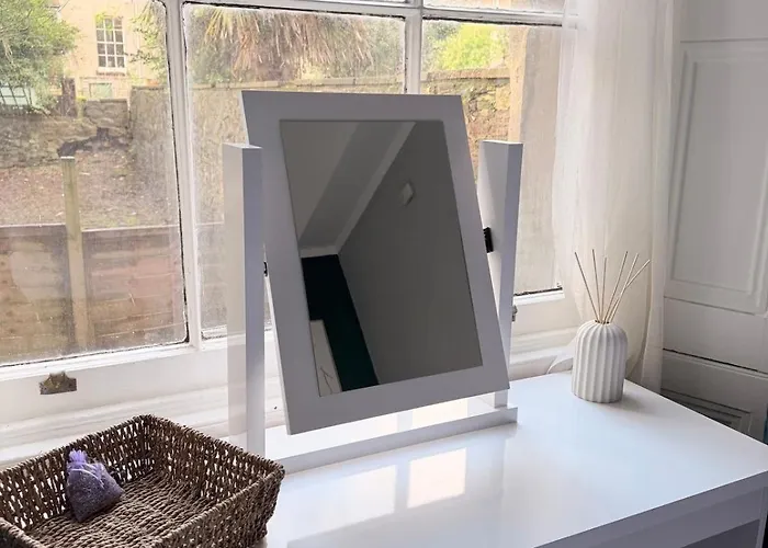 Prime Location Clifton 2 Bed Self Contained Spacious Garden * 布里斯托